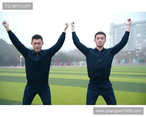 足球训练中的核心力量训练与身体平衡性