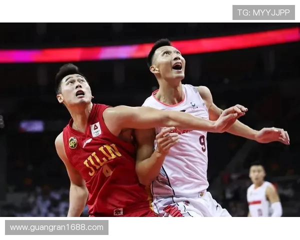 CBA与足球哪个更大：从赛事观众到品牌合作，全面比较CBA和足球的受欢迎程度