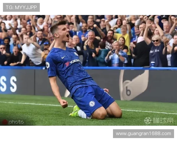 英超无本土球员首发球队现象分析及政策反思