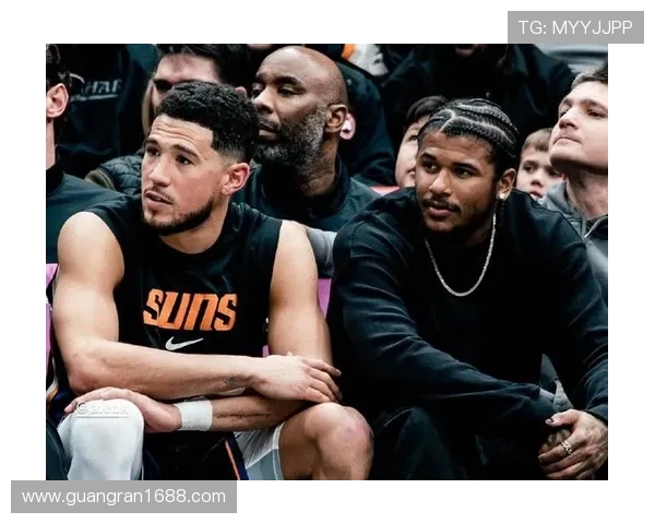 布克缺席杰伦格林迎挑战全力调整状态力争成为球队核心