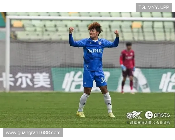 波黑中后卫塔里克伊西奇正式加盟无锡吴钩足球俱乐部展现新篇章